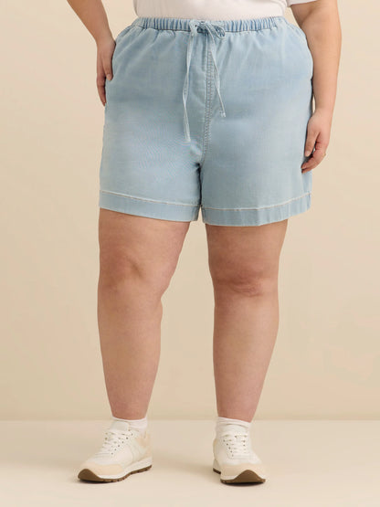 d/C Jeans Mid-Rise Knit-Like Denim Shorts