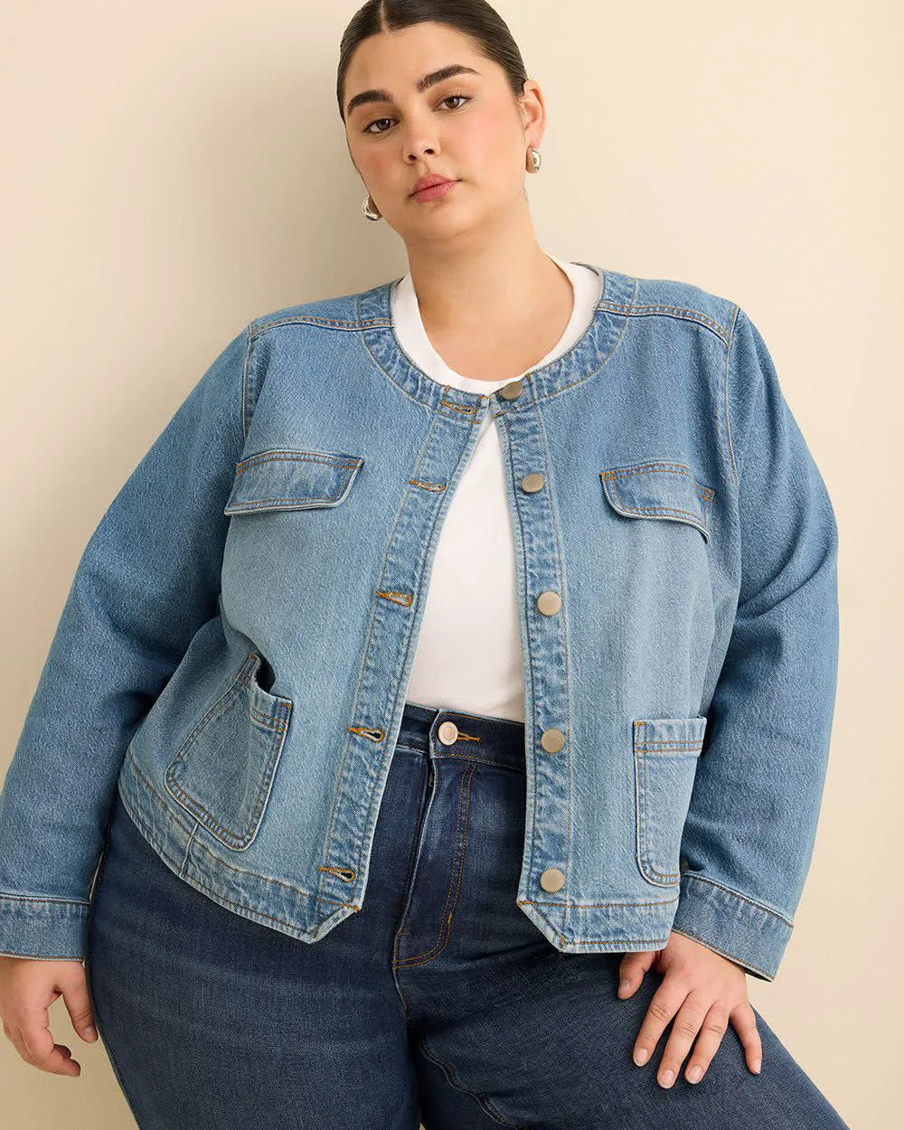 Light medium blue denim'