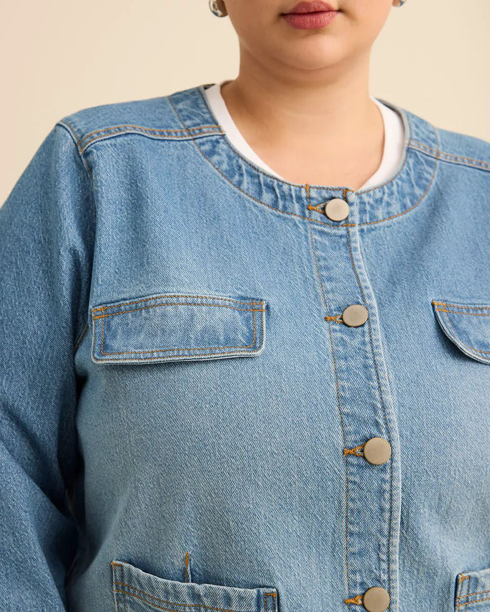 Light medium blue denim'